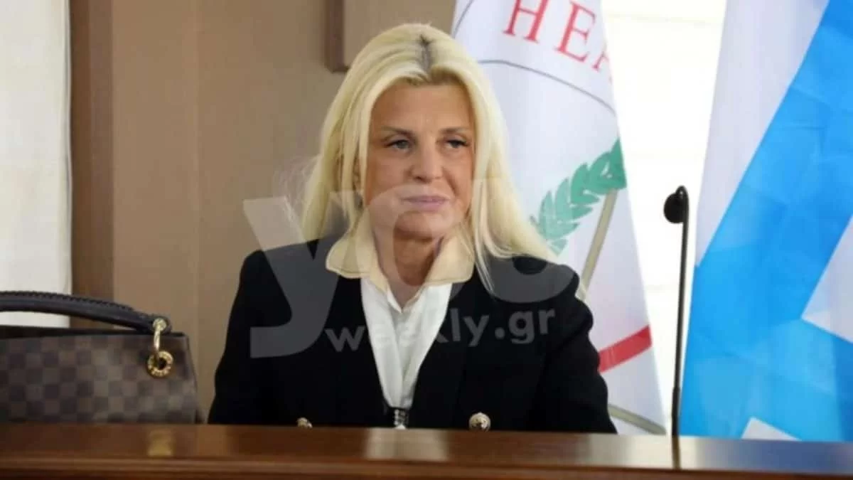 Στα πιο αδύνατα της - Χαμός με τη φωτογραφία της Μαρίνας Πατούλη στο πλευρό του Βλάση Χολέβα