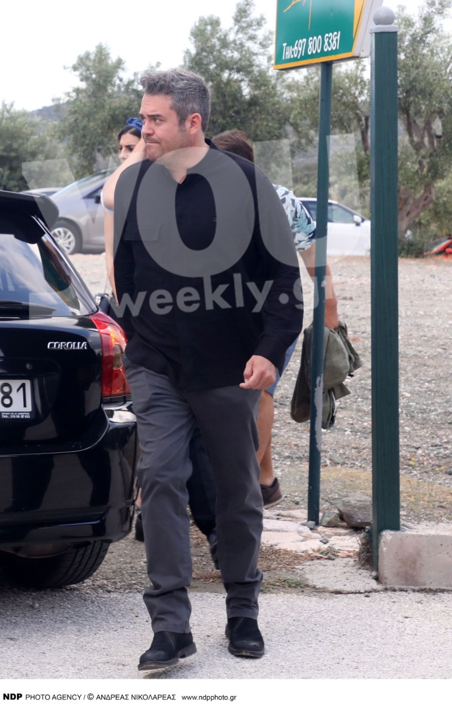 Ο Πυγμαλίων Δαδακαρίδης στον γάμο του Ορφέα Αυγουστίδη και της Γεωργίας Κρασσά