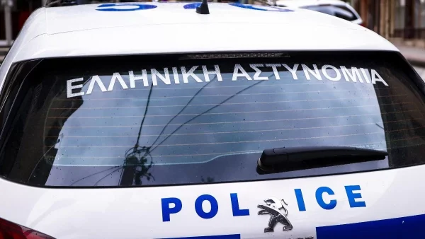 Αίγινα: Γυναίκα βρέθηκε μαχαιρωμένη με σακούλα στο κεφάλι - Έχει προσαχθεί ο γιος της