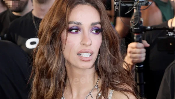 Αναστάτωσε όλο το διαδίκτυο - Η φωτογραφία της Φουρέιρα με μαύρο μπικίνι στην πισίνα του σπιτιού της