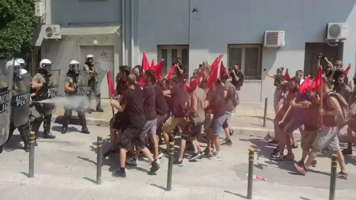 ΑΠΘ: Νέα επεισόδια και πετροπόλεμος μεταξύ φοιτητών και Αστυνομίας