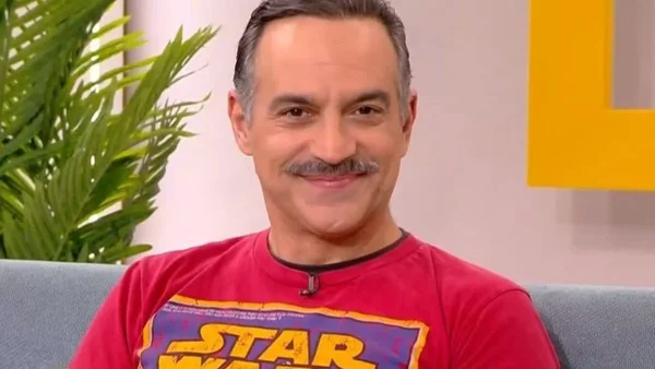 Παίζει "μπάλα" ο Κρατερός Κατσούλης ανάμεσα σε Αντ1 και Σκαϊ!