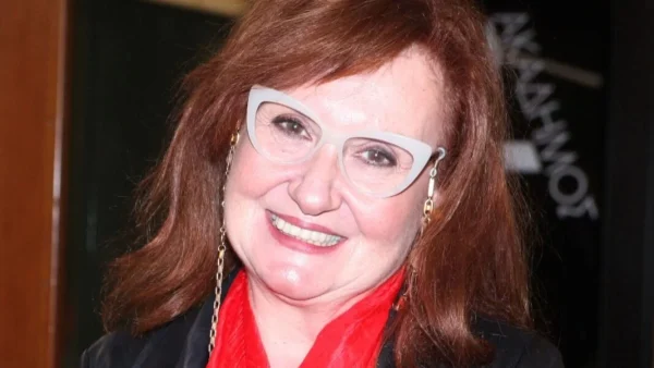 «Είχα χάσει τον μπαμπά μου, ανέβηκα στην σκηνή και...» - Η συγκινητική εξομολόγηση της Φωτεινής Ντεμίρη