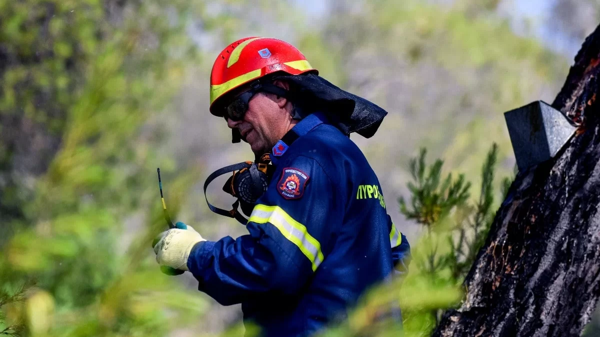 Φωτιά τώρα στη Γλυφάδα