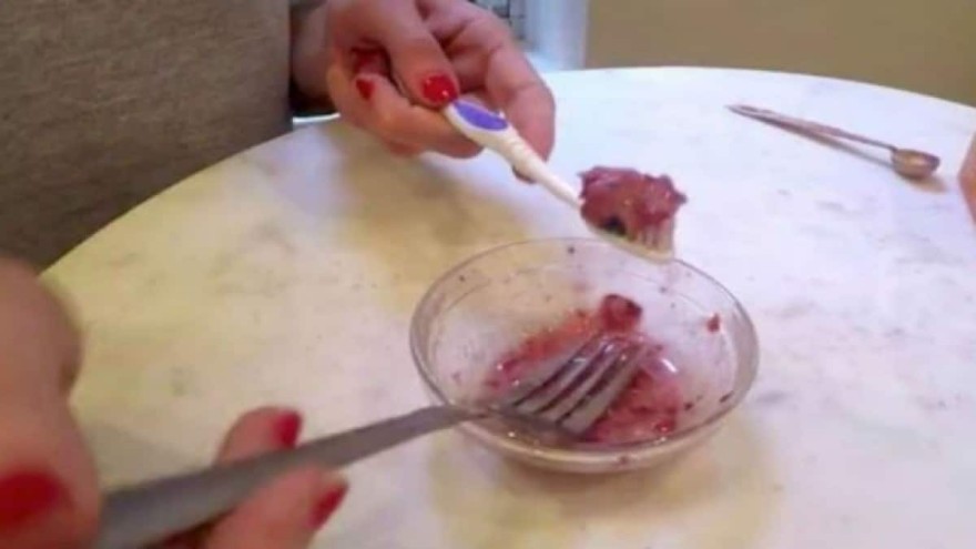 Μαγειρική σόδα φράουλες λεύκανση δοντιών