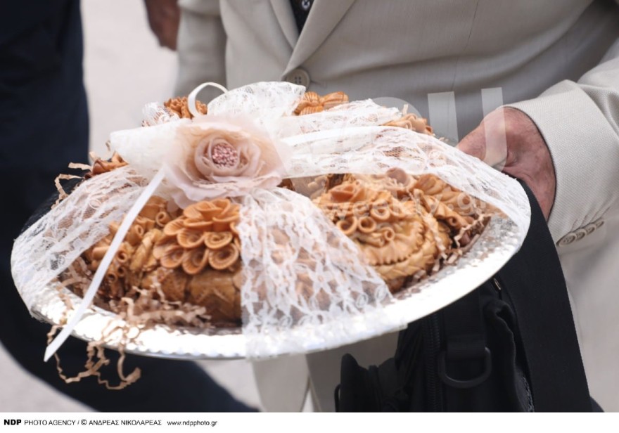 Τα γλυκά στον γάμο του Ορφέα Αυγουστίδη και της Γεωργίας Κρασσά