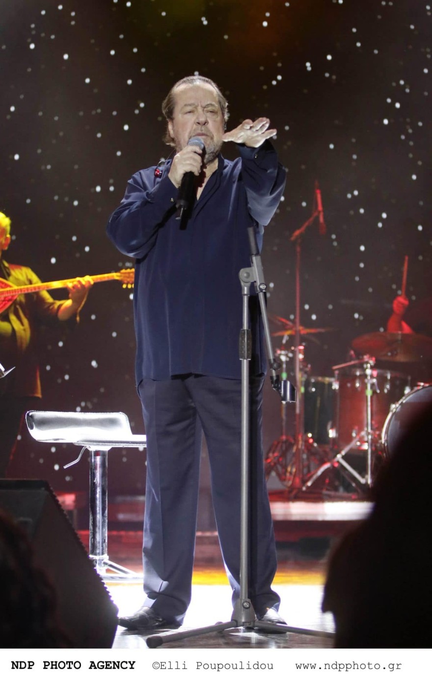 Γιάννης Πάριος αδύνατος