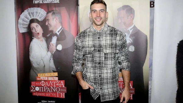 Ιάσονας Μανδηλάς: Δέχτηκε ομοφοβική επίθεση στο μετρό - «Μου έδωσε μπουνιά επειδή έχω...»