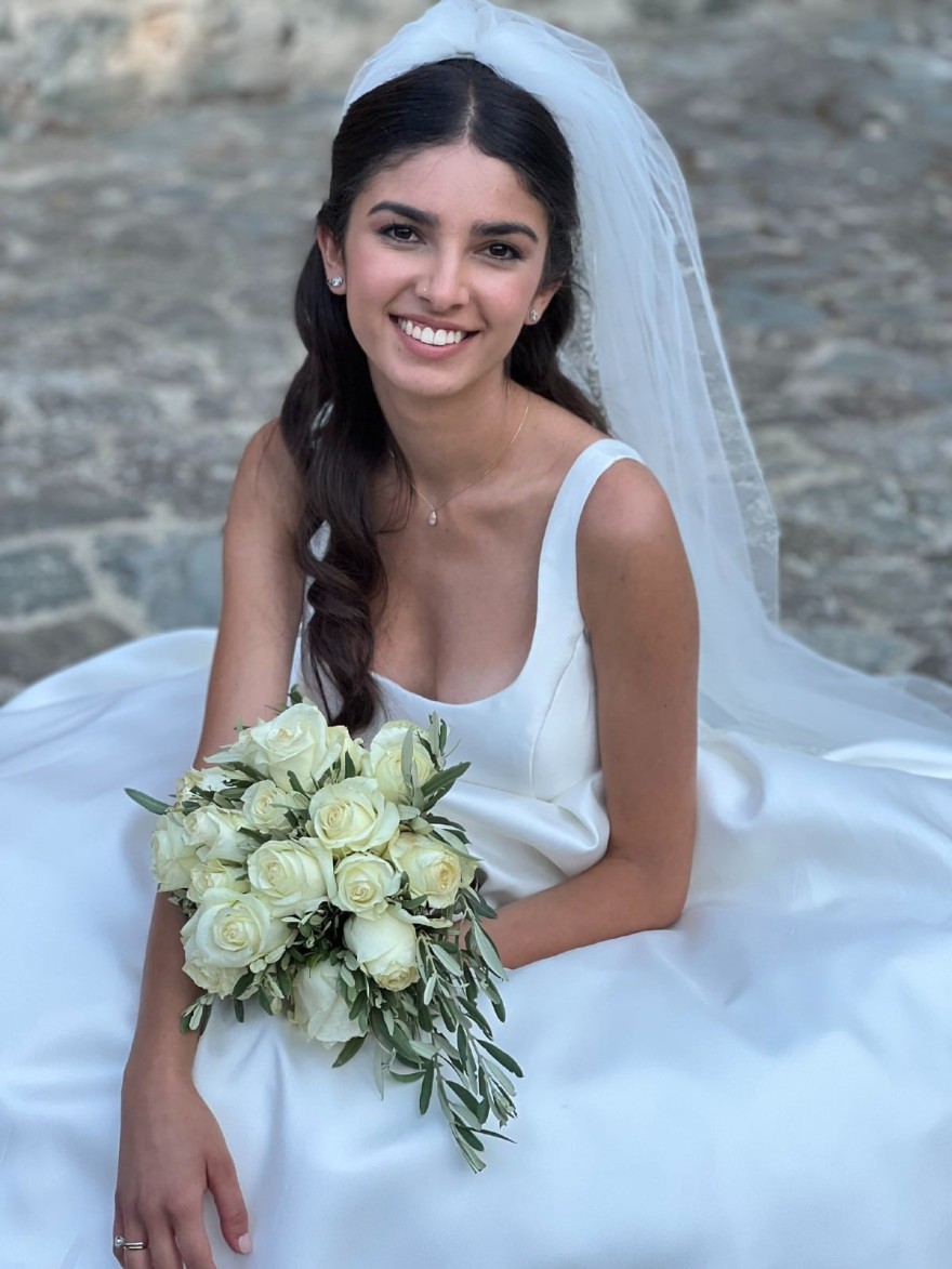 Η Ιφιγένεια Τζόλα νύφη