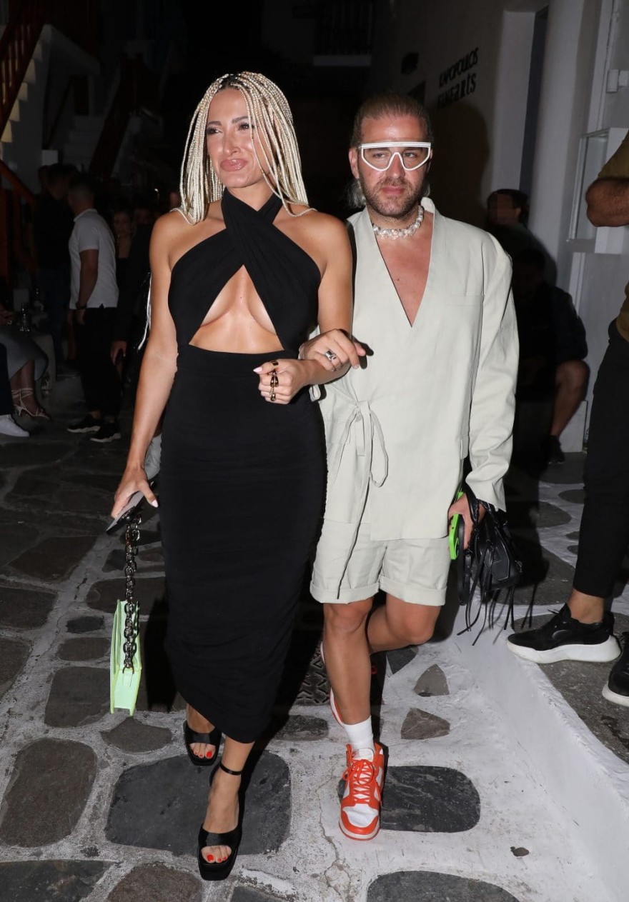 Η Ιωάννα Τούνη παρέα με τον Στηβ και εντυπωσιακό μαύρο φόρεμα