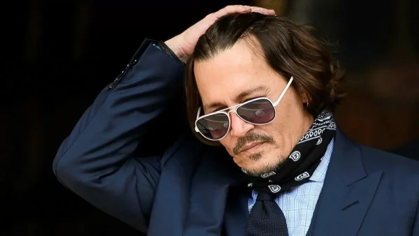 Σε ινδικό εστιατόριο μετά τη δικαίωσή του ο Johnny Depp -  Το μεγάλο ποσό που ξόδεψε