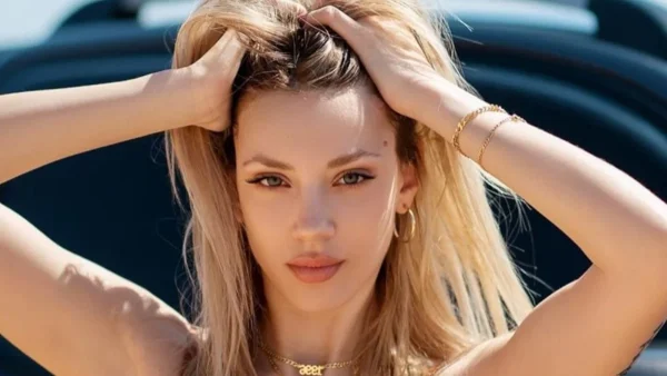 «Eίστε για τον...»: Τα "γαλλικά" της Γαρυφαλλιάς Καληφώνη προς την Uber