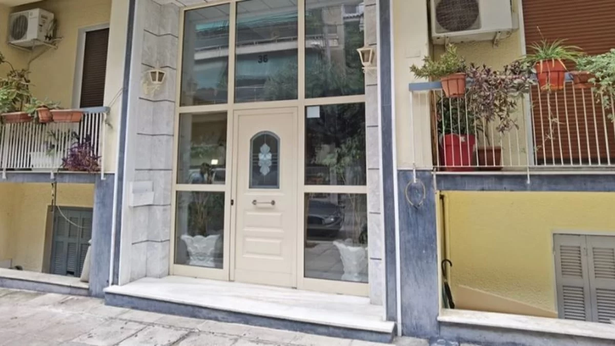 Καλλιθέα: Κατηγορείται για παράνομη οπλοκατοχή η 51χρονη που μαχαίρωσε τον σύζυγό της