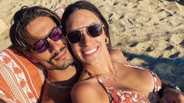 Στιγμές ευτυχίας για τον Γιώργο Καράβα και την σύζυγό του, Ραφαέλα Ψαρρού