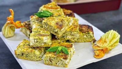 Ζουμερή κολοκυθόπιτα που "λιώνει" στο στόμα - Είναι πανεύκολη και έτοιμη με μόνο λίγα υλικά