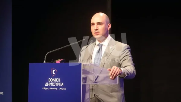 «Όσο όμορφη κι αν είναι...» - "Κόλαφος" ο Κωνσταντίνος Μπογδάνος στο πλευρό της Λατινοπούλου