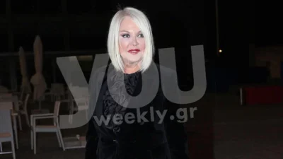 Θυμήθηκε για λίγο τα παλιά - Μία άλλη η Ρούλα Κορομηλά με το εντυπωσιακό μακιγιάζ που έκανε