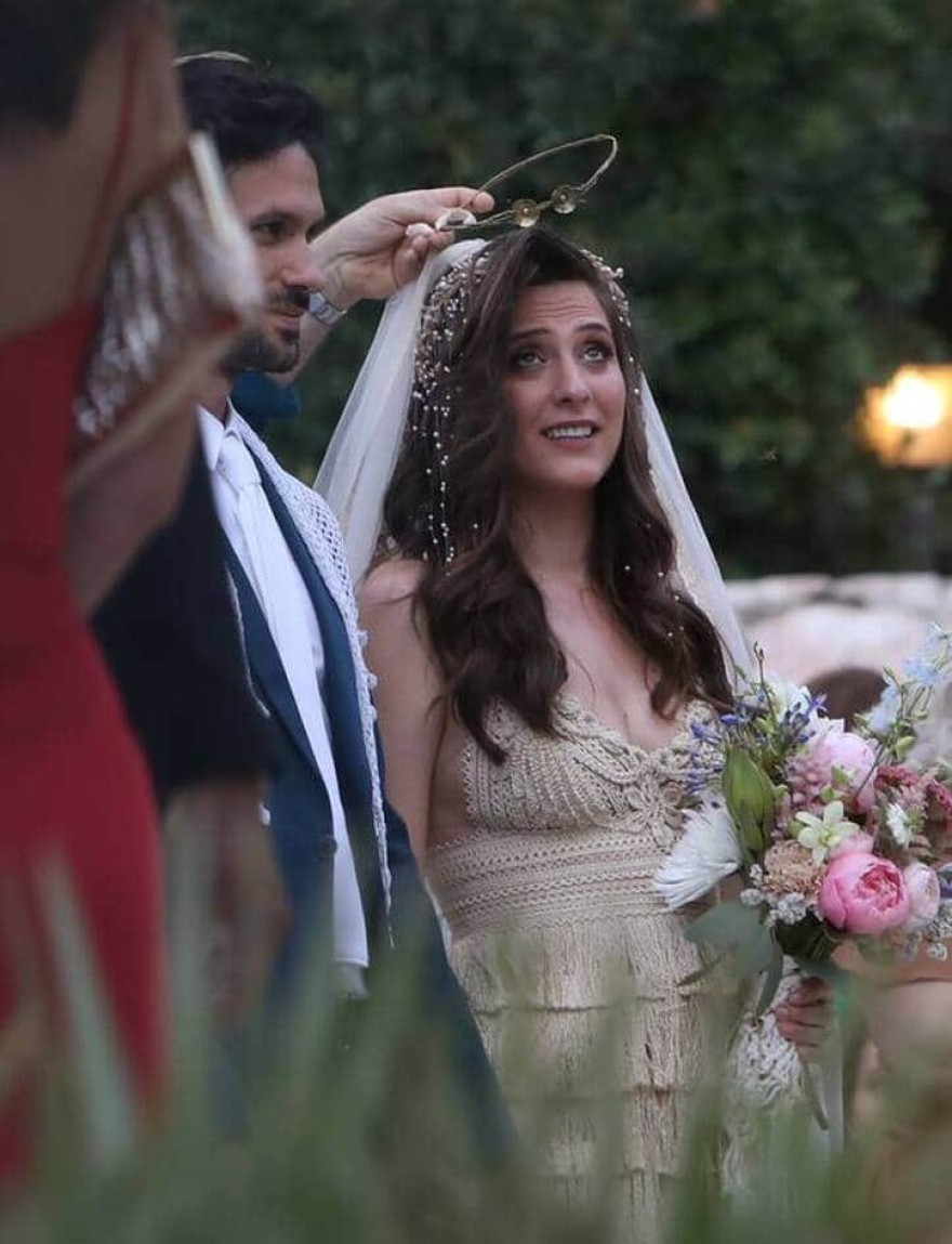 Το νυφικό και το εντυπωσιακό χτένισμα της Γεωργίας Κρασσά