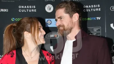 Δεν έπαιρνε το βλέμμα της από πάνω του - Σπάνια δημόσια εμφάνιση για τον Λάλο με τη γυναίκα του