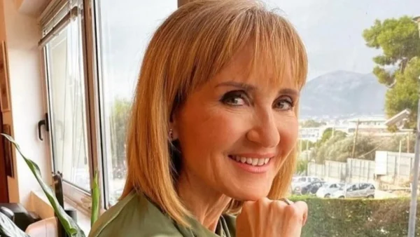 «Μόνη μου ανάμεσα σε επτά άνδρες» - Η Μάρα Ζαχαρέα εξομολογείται για τις δυσκολίες που βίωσε στην αρχή της καριέρας της