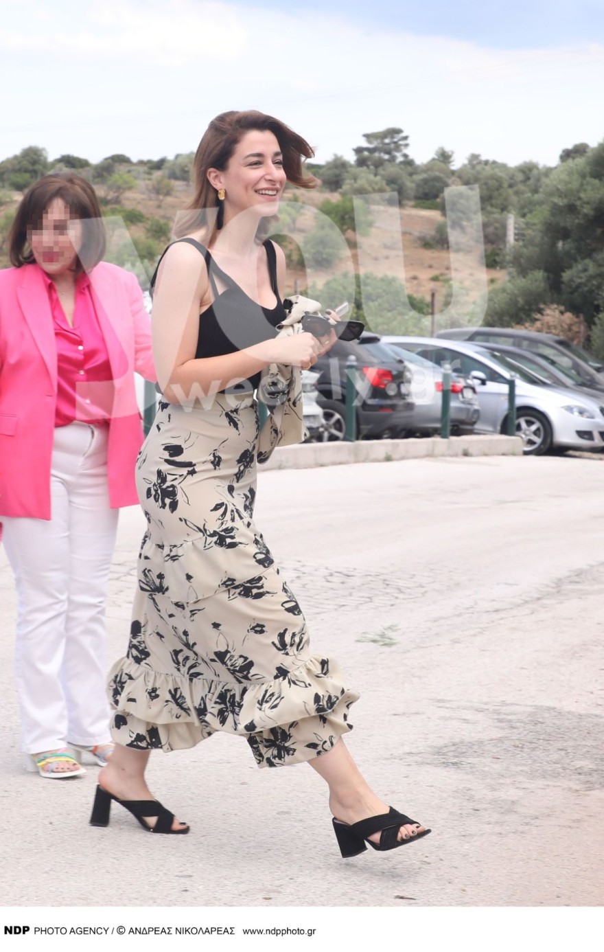 Η Μαρίζα Ρίζου στον γάμο του Ορφέα Αυγουστίδη και της Γεωργίας Κρασσά