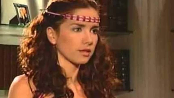 Πάτησε τα 45 και είναι μια κούκλα - Ολόκληρη γυναίκα η πρωταγωνίστρια της σειράς ''Μιλάγκρος η ατίθαση''