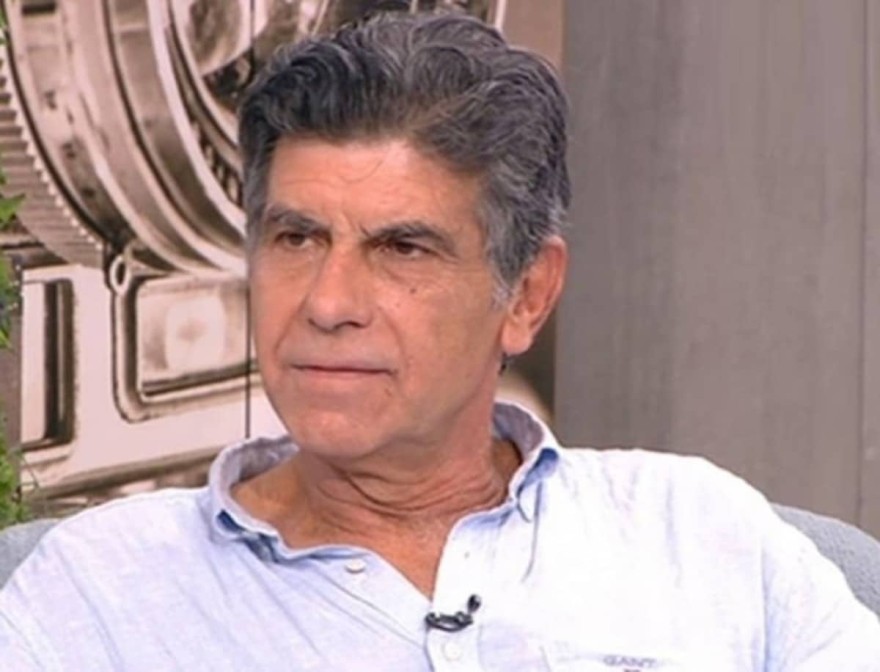 Γιάννης Μπέζος