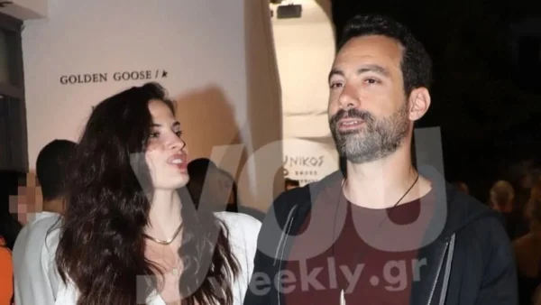 Στιγμές χαλάρωσης για την οικογένεια Τανιμανίδη - Βόλτα με τις μικρές στα Ματογιάννια της Μυκόνου