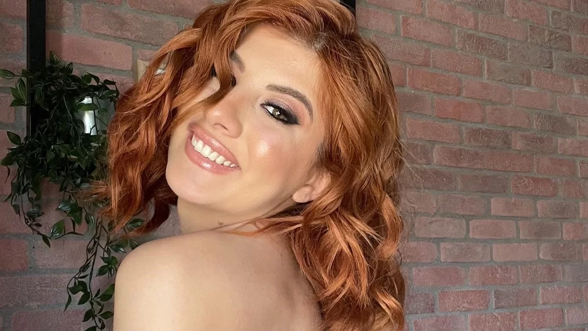 Με αποκαλυπτικό μαγιό και χωρίς ίχνος ρετούς - Η Νικολέττα Τσομπανίδου "μοίρασε" εγκεφαλικά με το κορμί της