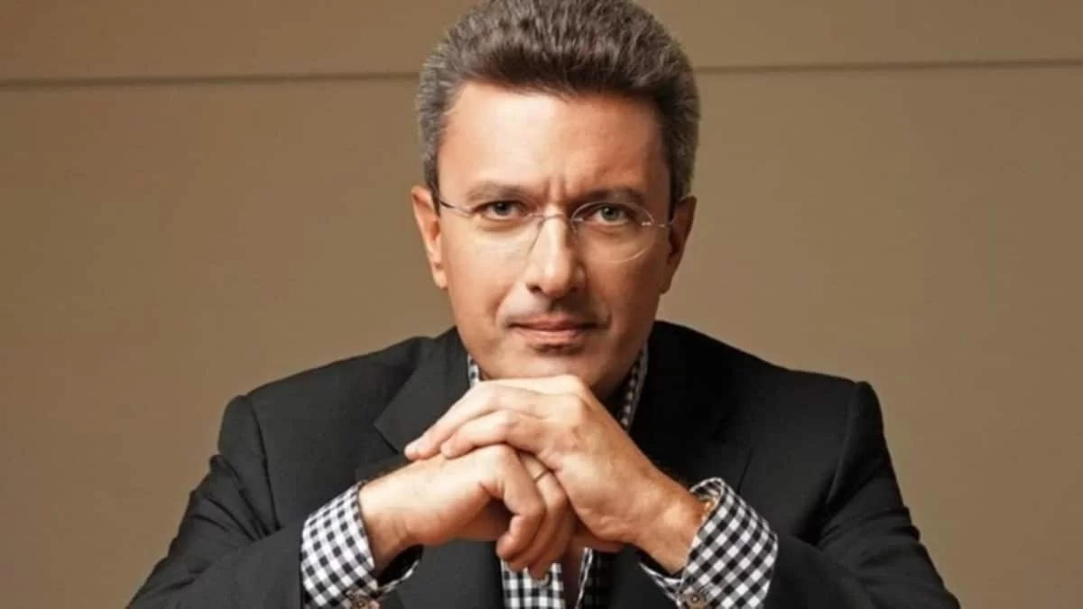 Έχει τα ίδια λευκά μαλλιά με τον Νίκο - Αυτός είναι ο αδερφός του Χατζηνικολάου