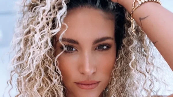 Πιο καυτό σορτσάκι πεθαίνει - Η νέα εμφάνιση της Αθηνάς Οικονομάκου