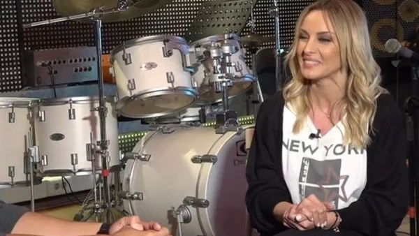 «Ο Light δεν είναι τραγουδιστής, μην τα μπερδεύουμε» - Η Πέγκυ Ζήνα τον "τελείωσε" με δύο κουβέντες