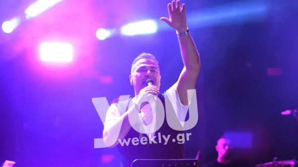 Τα κουμπαράκια μαζί - Η Μπεκατώρου και η Υβόννη στα παρασκήνια της συναυλίας του Ρέμου