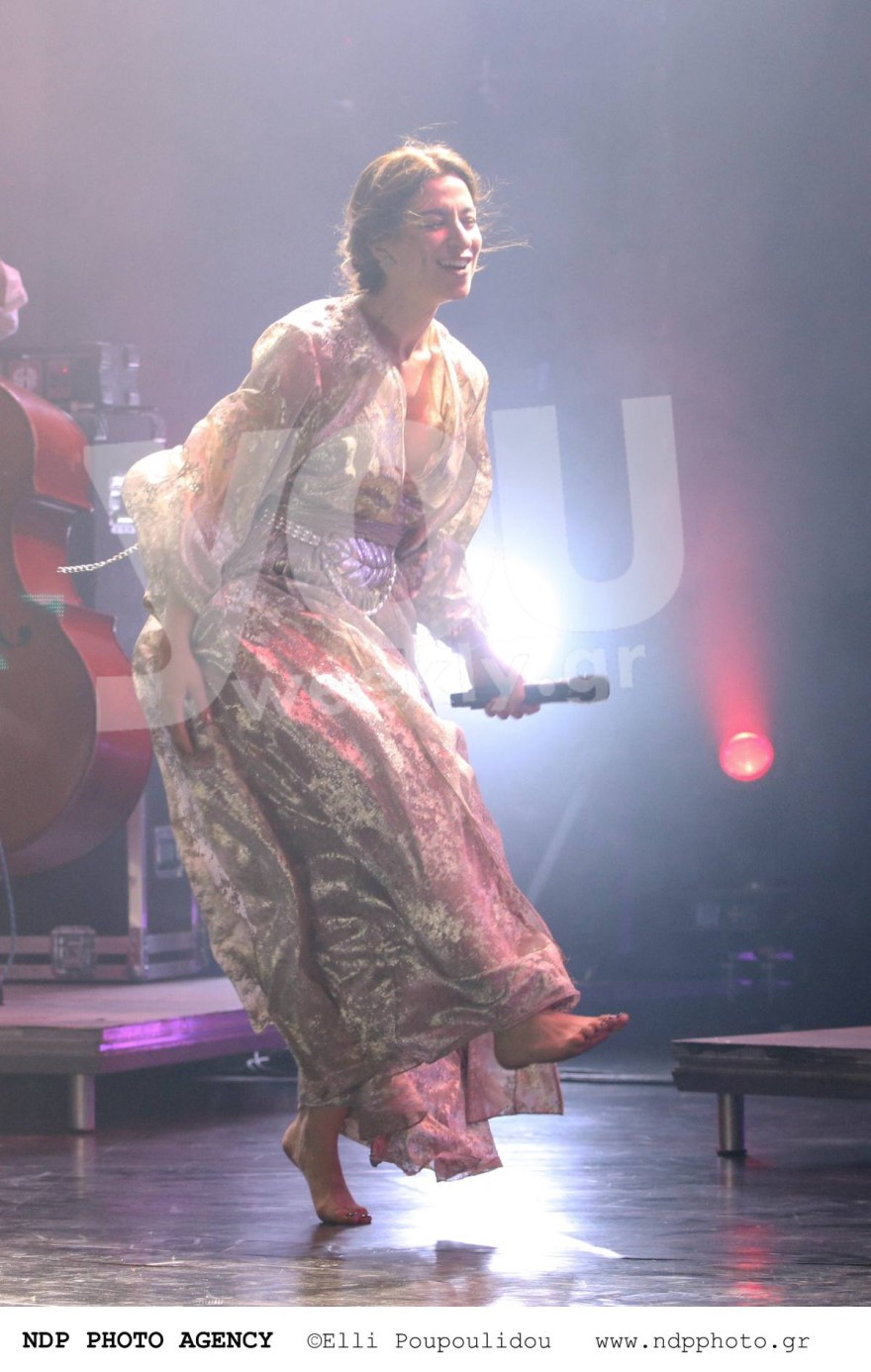 Ρίζου - ξυπόλυτη