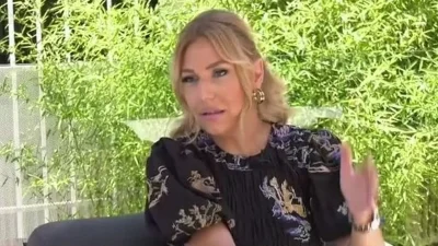 «Ήταν… άνθρακας ο θησαυρός» - Η Τίνα Μεσσαροπούλου "έσφαξε" με το γάντι τον Φοίβο Παπαδάκη