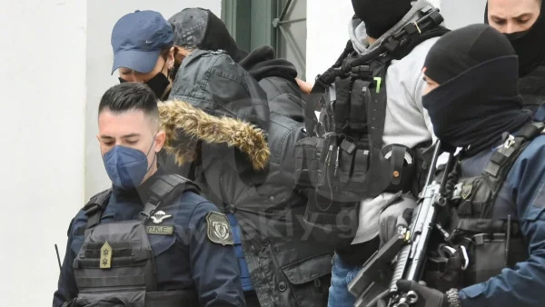 Τραγωδία Πάτρα: Η αδερφή της Πισπιρίγκου διαψεύδει πως το σημείωμα ανήκει στη Τζωρτζίνα