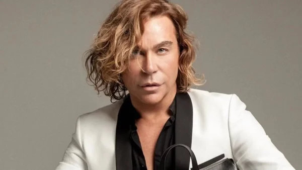 Πατέρας και γιος ποζάρουν μαζί στον φωτογραφικό φακό - Η ανάρτηση του Τρύφωνα Σαμαρά στο Instagram