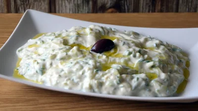 Η απόλυτη συνταγή για το πιο δροσιστικό τζατζίκι - Δεν πρέπει να λείπει από το τραπέζι σας
