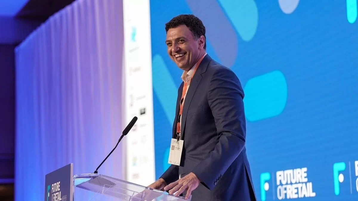 Βασίλης Κικίλιας: Η τρυφερή φωτογραφία με τον γιό και τον μπαμπά του για την Ημέρα του Πατέρα