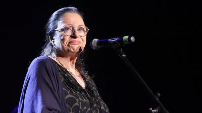 "Έφυγε ήσυχα στον ύπνο της..." - Θρήνος για την Χάρις Αλεξίου