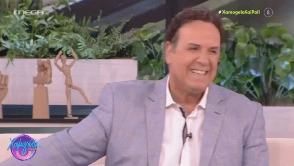 ''Έψαχνα να βρω μια φωτογραφία του, δεν βρήκα...'': Συγκινεί ο Χάρης Ρώμας με αφορμή τη μέρα του Πατέρα