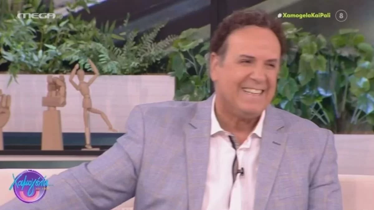 ''Έψαχνα να βρω μια φωτογραφία του, δεν βρήκα...'': Συγκινεί ο Χάρης Ρώμας με αφορμή τη μέρα του Πατέρα