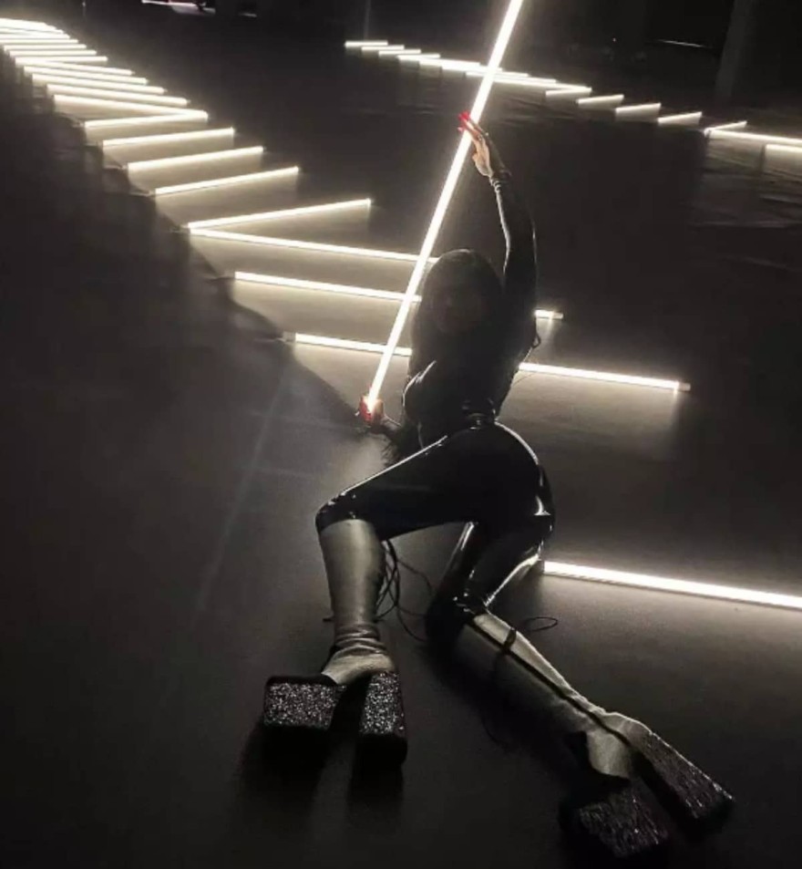 Οι φωτογραφίες που ανέβασε η Χατζηπαντελή από τα γυρίσματα του GNTM 5