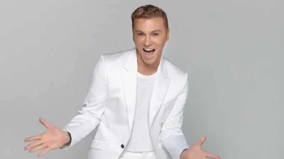 Σασμός: Ο Ζαχαράτος έγινε σε λίγα λεπτά Καλλιόπη Σταματάκη - Η ξεκαρδιστική μίμηση του ηθοποιού