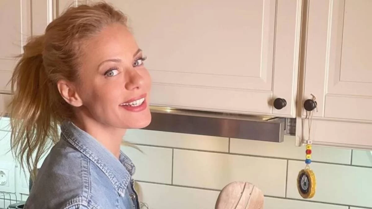 Άβαφη και χαμογελαστή - Η νέα ανάρτηση της Ζέτας Μακρυπούλια που έγινε ανάρπαστη μέσα σε δευτερόλεπτα