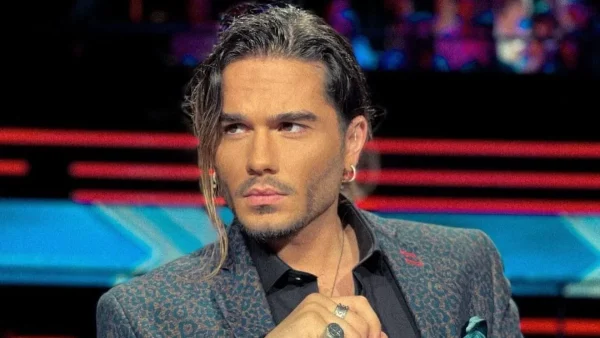 Η πρώτη φωτογραφία μαζί: Ξανθιά και κούκλα η νέα σύντροφος του Χρήστου Μάστορα