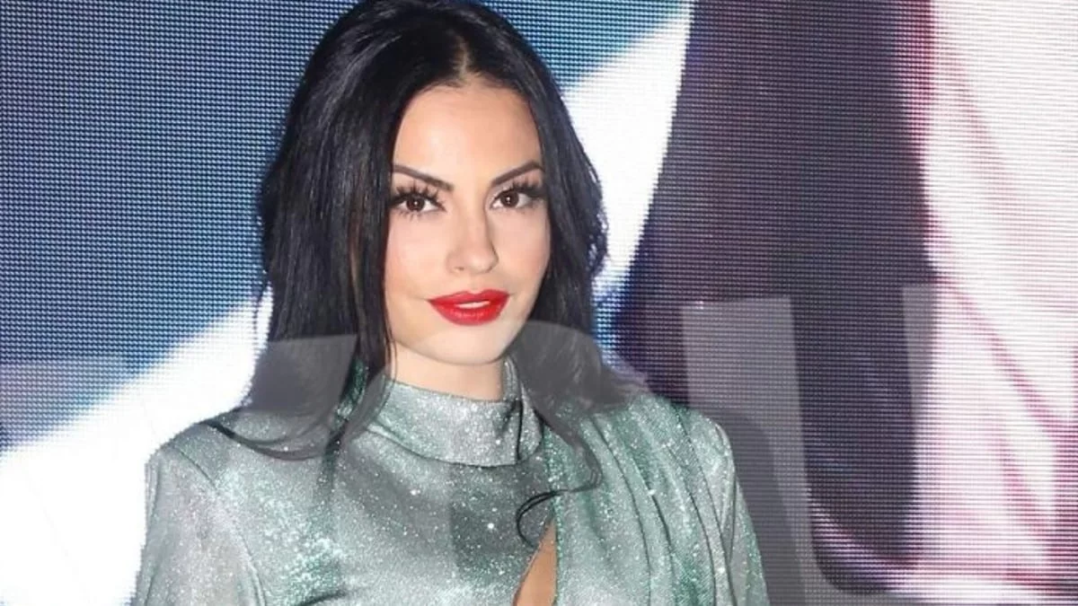 Πανευτυχής η Δήμητρα Αλεξανδράκη - Τα εντυπωσιακά γενέθλιά με τις φίλες της