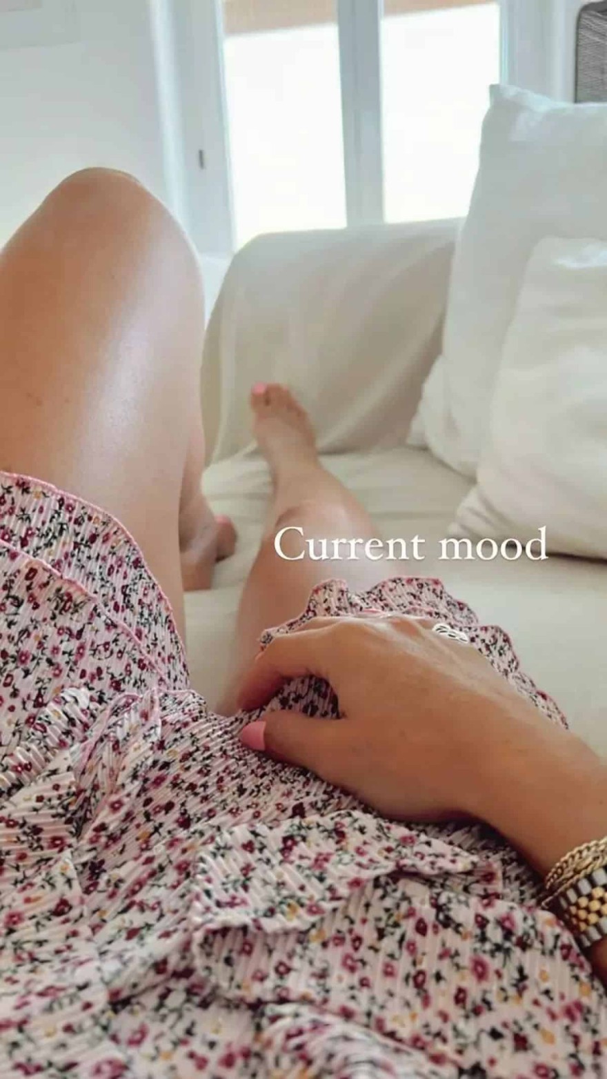 Η Αθηνά Οικονομάκου ξεκουράζεται στη Μύκονο