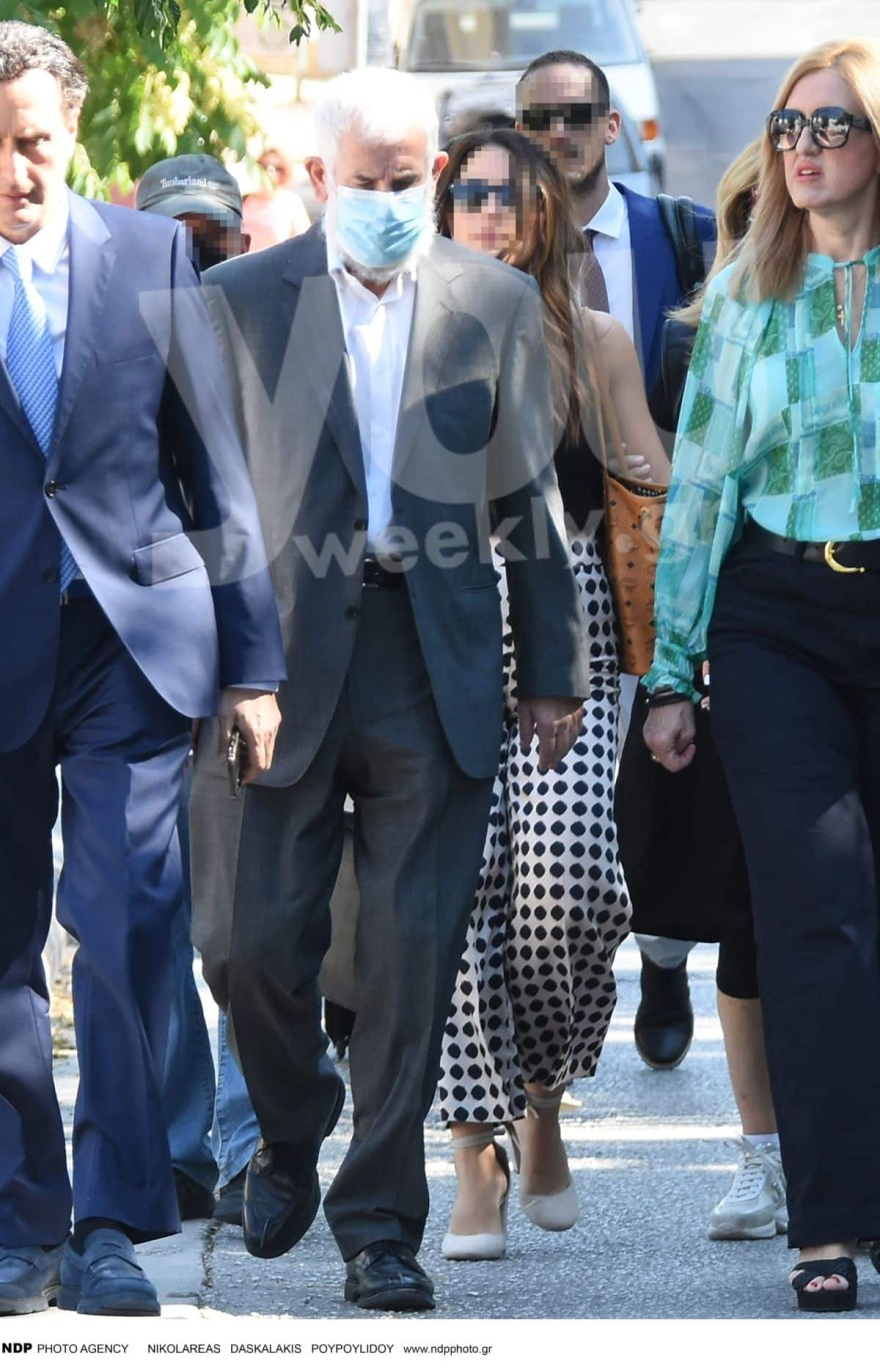 Πέτρος Φιλιππίδης χωρίς χειροπέδες