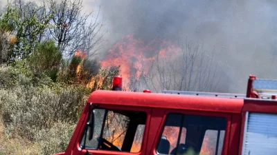 Μεγάλη φωτιά στην Ελευσίνα